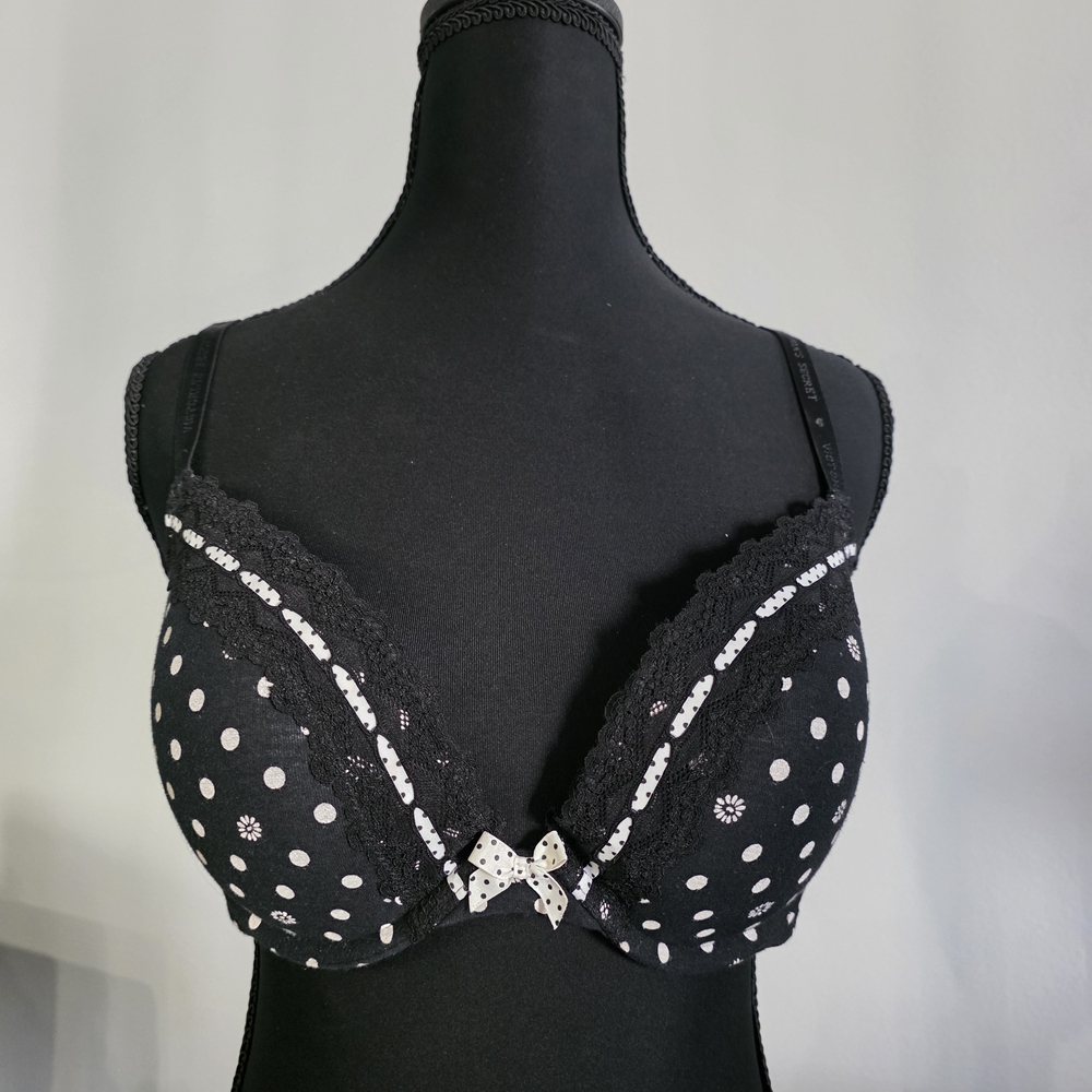 EUC Victoria's Secret Plunge Bra Size 36C